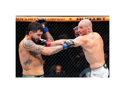 션 스트릭랜드 월드컵 출전 포기? UFC 챔피언이 뭘 했길래