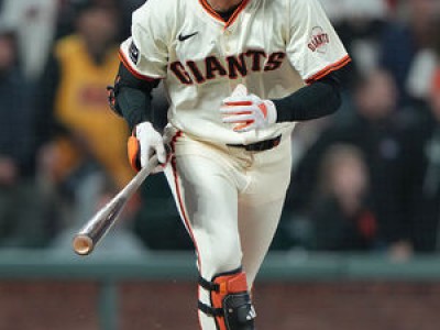이정후 3안타로 빅이닝 기여 MLB 현지 팬들 환호
