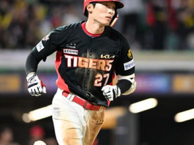 김호령 KIA 주전 외야수로 떠오르자 팬들 환호