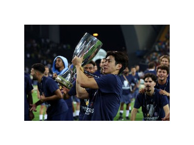 이강인 2025년 AFC 어워드 수상