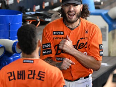 코디 폰세 17연승에 한화 팬들 환호