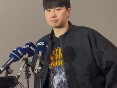 이현중 샌안토니오와 계약 맺고 NBA 재도전