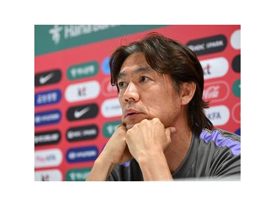 홍명보 전 감독 경찰 조사서 정몽규 회장과 소통 없었다고 주장